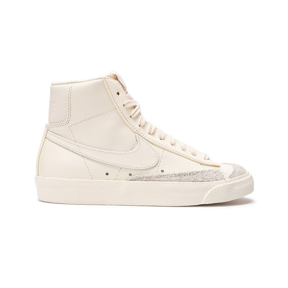 Nike Blazer Mid 77 | Coconut Milk - Size 8